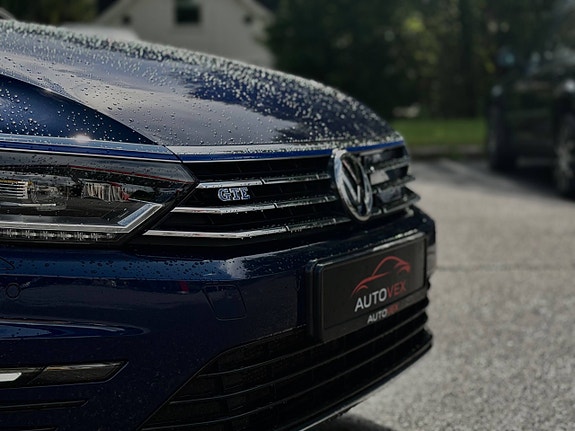 Volkswagen Passat 4 of 30