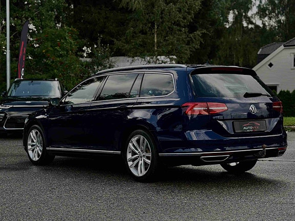 Volkswagen Passat 11 of 30