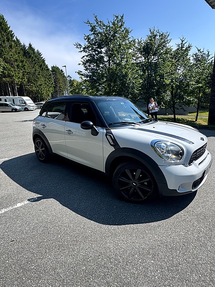 MINI Countryman Cooper SD 3 of 5