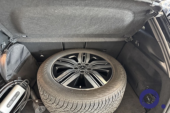 Mercedes-Benz EQA300 5 of 5