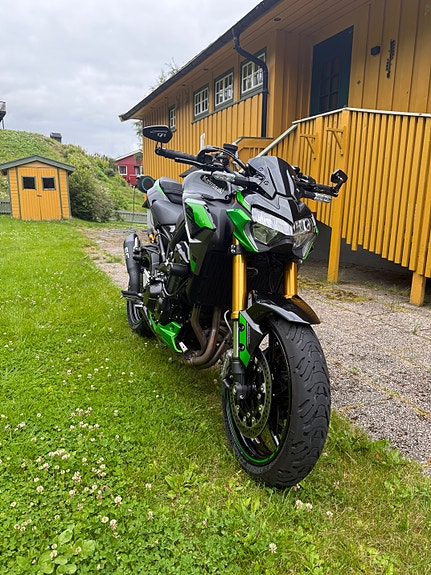 Kawasaki Z 900 se 2 of 9