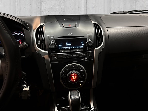 Isuzu D-max 17 of 29