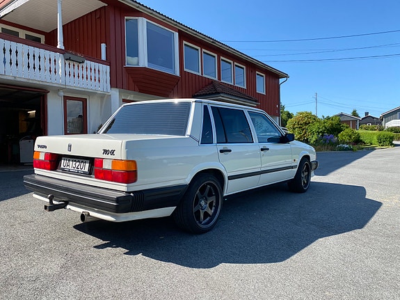 Volvo 740 3 of 10