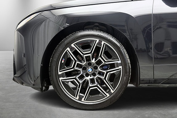 BMW iX 5 of 5