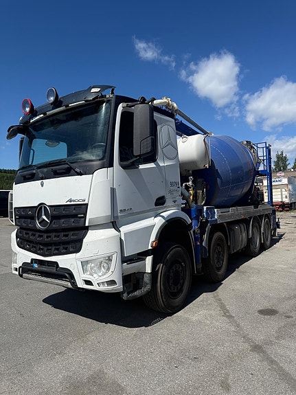 Mercedes-Benz 3243 Shwing 26 mtr Pumix 2 of 5