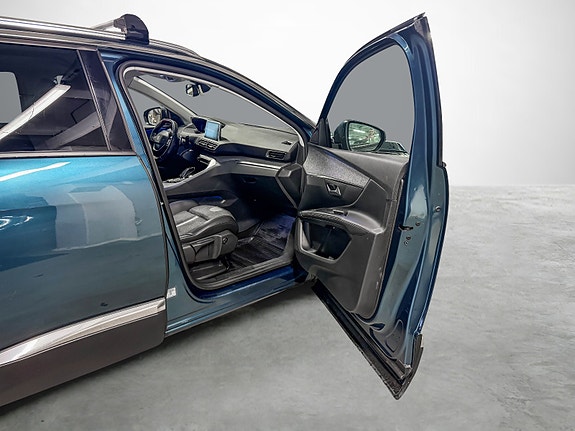 Peugeot 5008 17 of 26