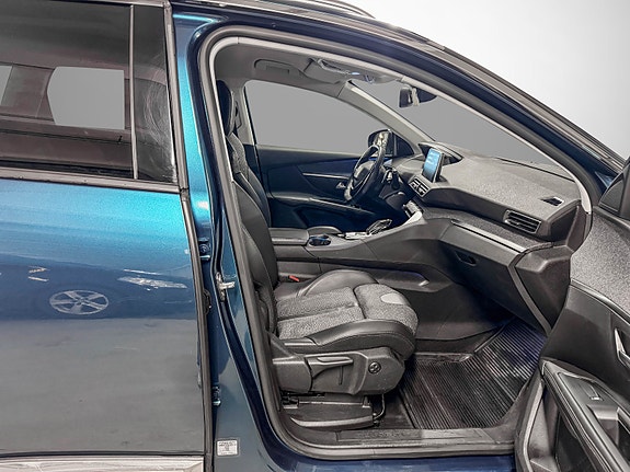 Peugeot 5008 16 of 26