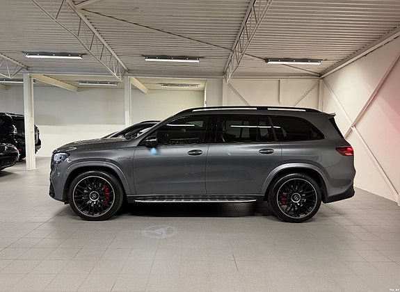 Mercedes-Benz GLS63 2 of 28