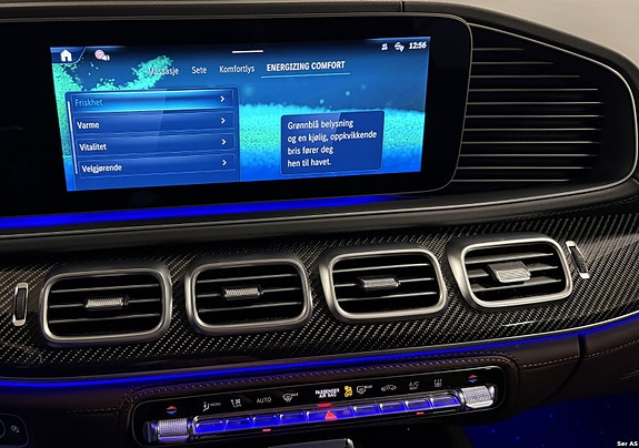 Mercedes-Benz GLS63 15 of 28