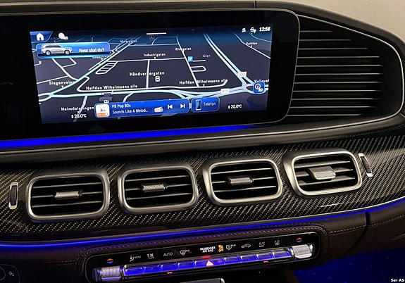 Mercedes-Benz GLS63 20 of 28