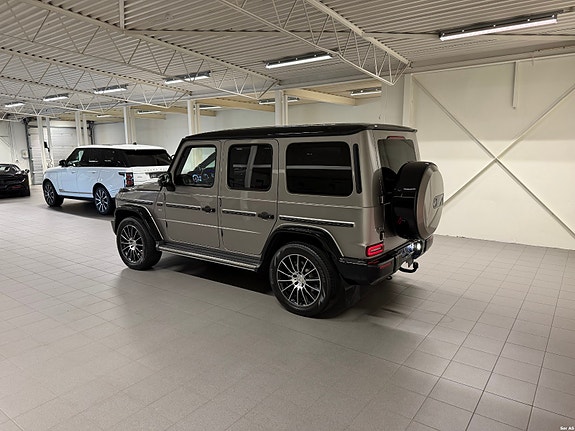 Mercedes-Benz G500 3 of 23