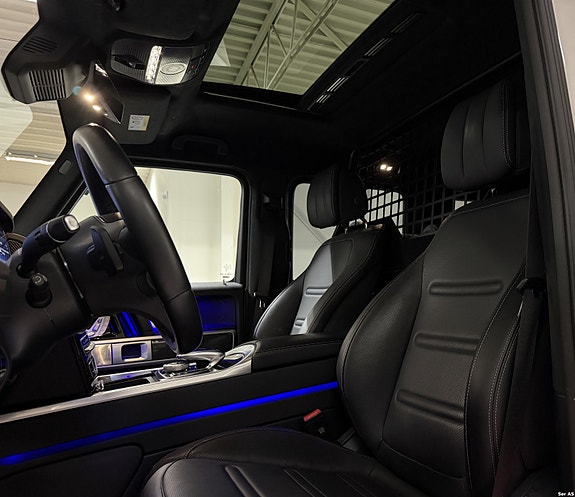 Mercedes-Benz G500 5 of 23
