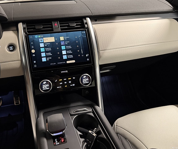 Land Rover Discovery 8 of 22