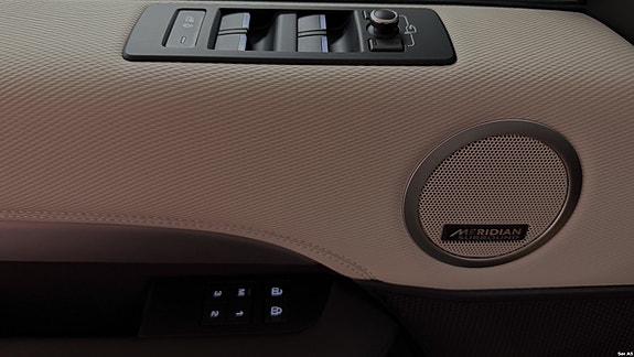 Land Rover Discovery 17 of 22