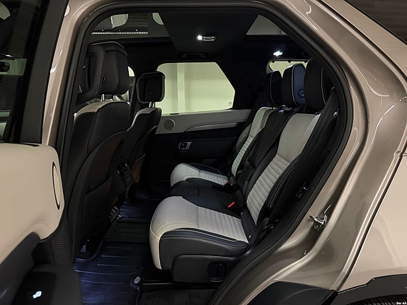 Land Rover Discovery 18 of 22