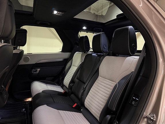 Land Rover Discovery 19 of 22
