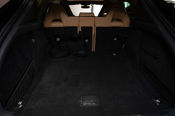 Porsche Panamera 4 30 of 30