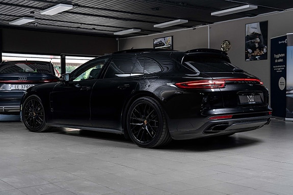 Porsche Panamera 4 6 of 30