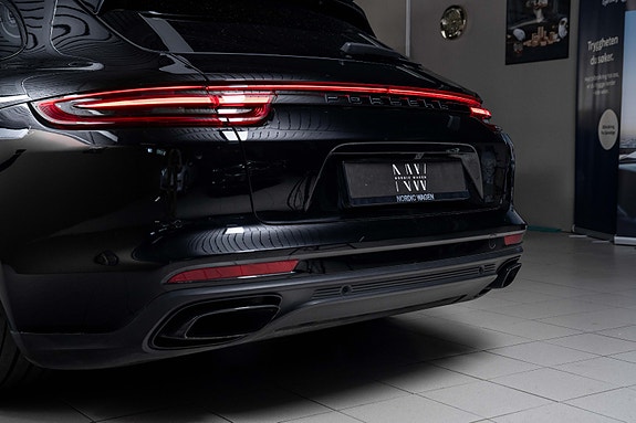 Porsche Panamera 4 7 of 30