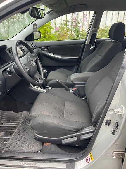 Toyota Corolla 8 of 9