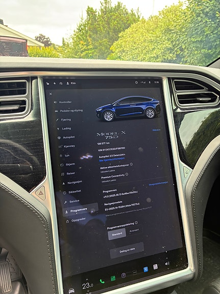 Tesla Model X 9 of 9