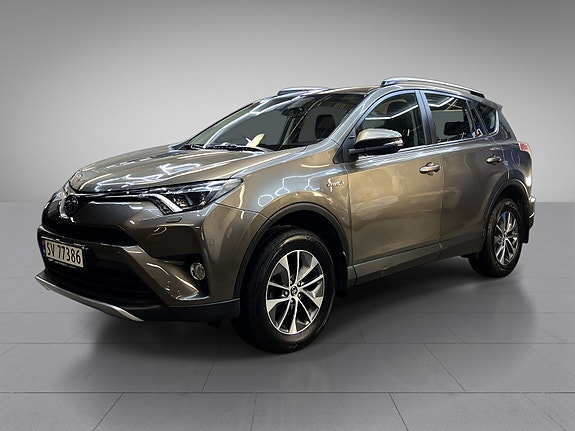 Toyota RAV4 3 of 5
