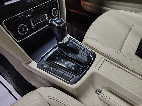 Skoda Superb 21 of 30