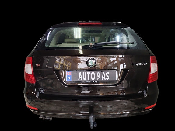 Skoda Superb 9 of 30