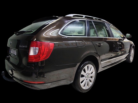 Skoda Superb 11 of 30
