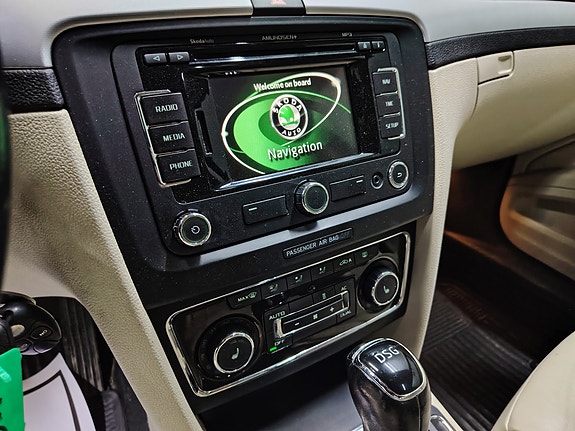 Skoda Superb 22 of 30