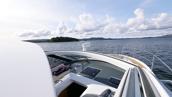 Bavaria Sport 400 Coupé 2015 | Joystick | 500 timer | Thruster forut/akterut 4 of 30