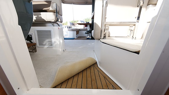 Bavaria Sport 400 Coupé 2015 | Joystick | 500 timer | Thruster forut/akterut 22 of 30