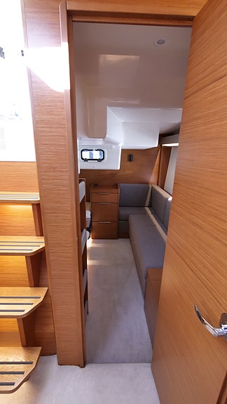Bavaria Sport 400 Coupé 2015 | Joystick | 500 timer | Thruster forut/akterut 16 of 30
