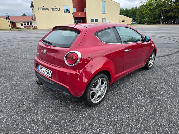 Alfa Romeo MiTo 4 of 5