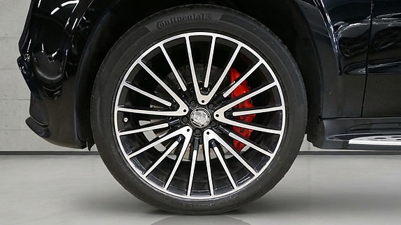 Mercedes-Benz GLS63 8 of 30