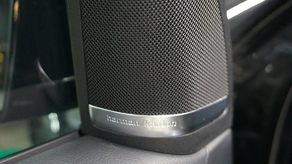 Mercedes-Benz GLS63 13 of 30