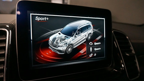 Mercedes-Benz GLS63 23 of 30