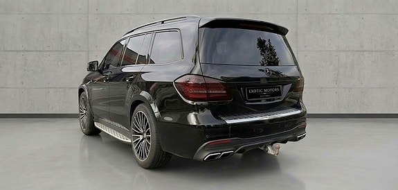 Mercedes-Benz GLS63 4 of 5