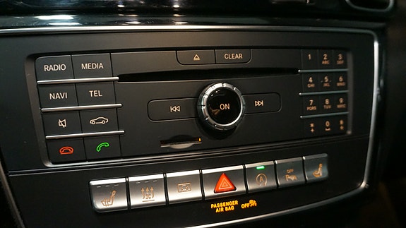 Mercedes-Benz GLS63 28 of 30