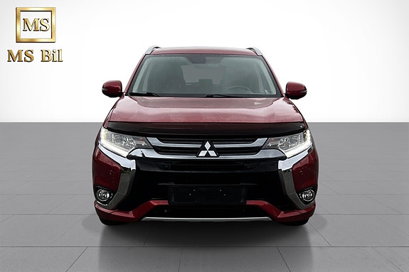 Mitsubishi Outlander 2 of 5