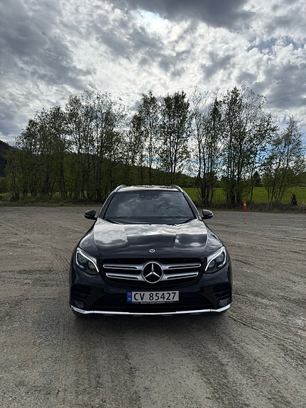 Mercedes-Benz GLC350 e 2 of 15
