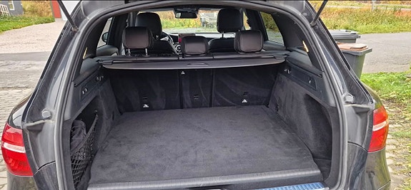 Mercedes-Benz GLC350 e 14 of 15