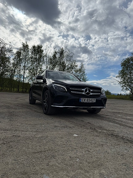 Mercedes-Benz GLC350 e 3 of 15