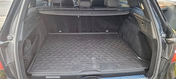 Mercedes-Benz GLC350 e 15 of 15