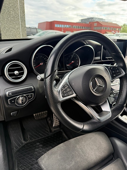 Mercedes-Benz GLC350 e 9 of 15