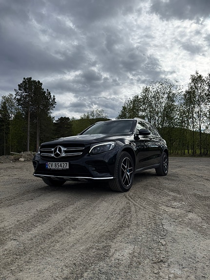 Mercedes-Benz GLC350 e 4 of 15