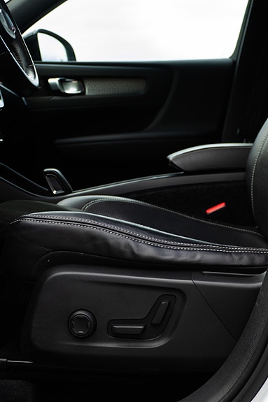 Volvo XC40 10 of 20
