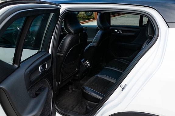 Volvo XC40 15 of 20