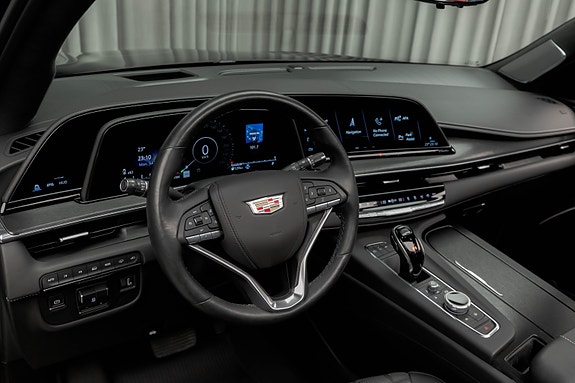 Cadillac Escalade 24 of 30