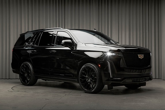 Cadillac Escalade 3 of 30